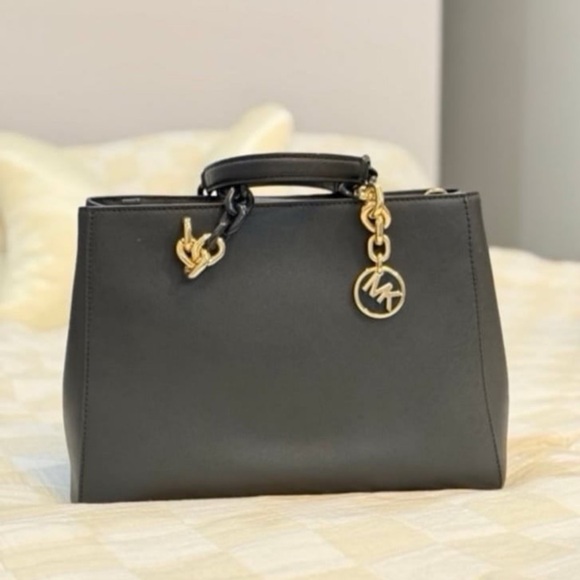 Michael Kors Cynthia Leather Satchel  Style # 30F7GCYS2L - Picture 1 of 7